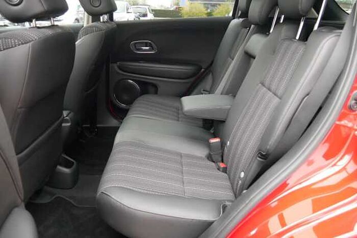 Honda HR-V 1.5 i-VTEC CVT EXECUTIVE STDHZG+PANORAMAD.