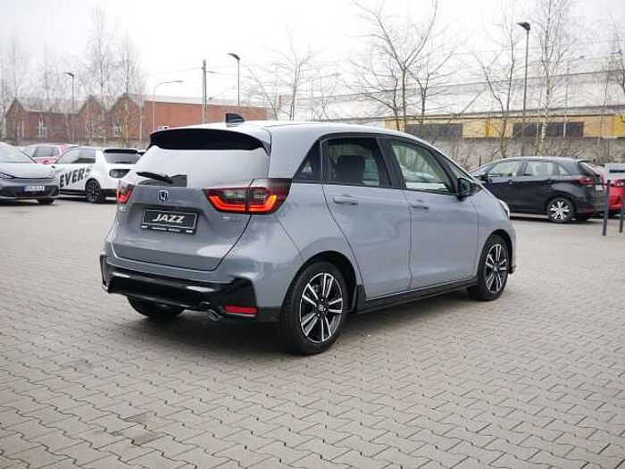 Honda Jazz 1.5 i-MMD Hybrid Advance Sport e: CVT + NAVI
