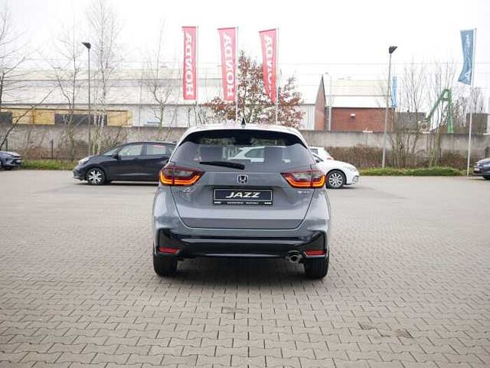 Honda Jazz 1.5 i-MMD Hybrid Advance Sport e: CVT + NAVI