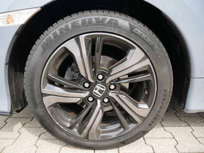 Honda Civic 1.0 Turbo Executive Automatik PANO+LED+NAVI