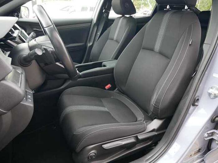 Honda Civic 1.0 Turbo Executive Automatik PANO+LED+NAVI